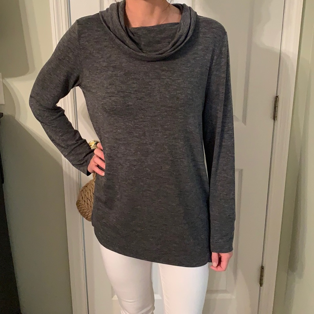 NWT GREY LOFT TUNIC